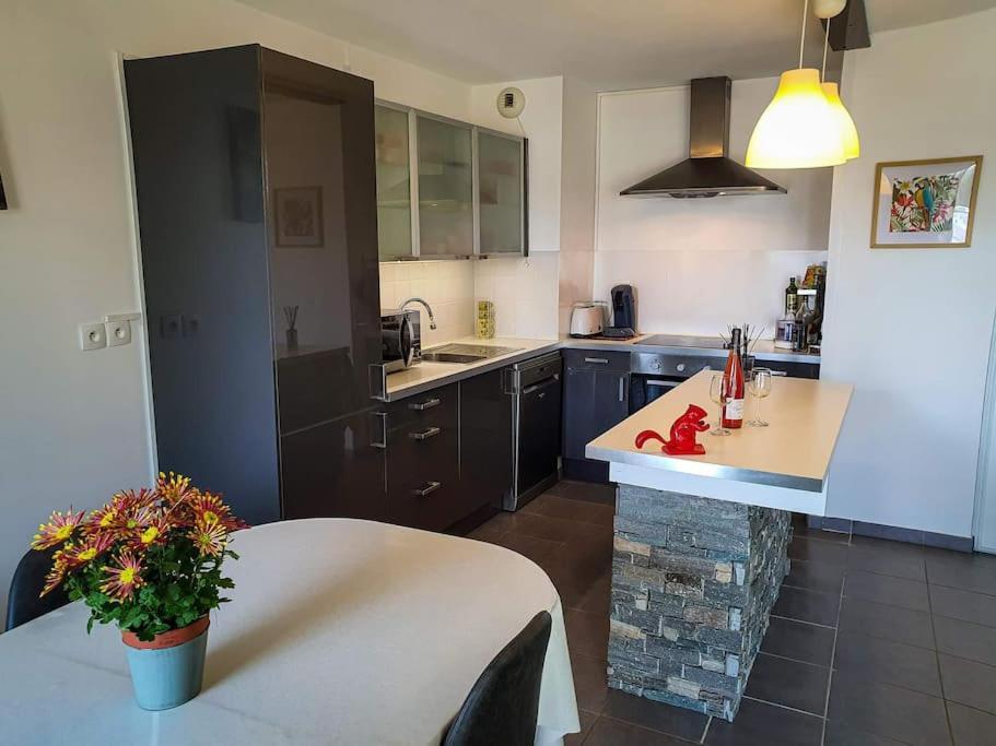Le Mont Royal Apartment La Ciotat Bagian luar foto